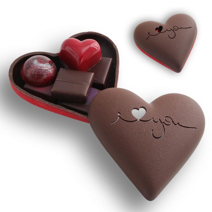 Découpe jet eau pièce en chocolat