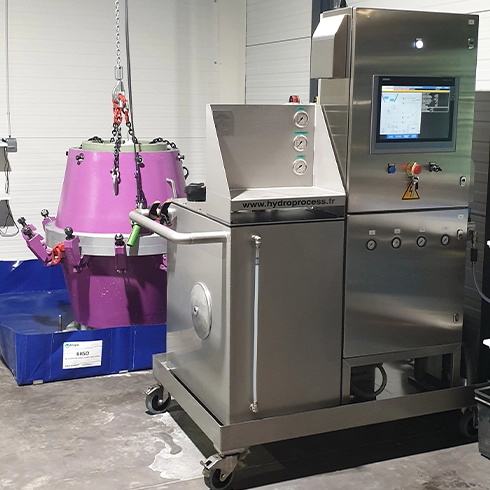 Fabricant d'outillage pour l'hydroformage