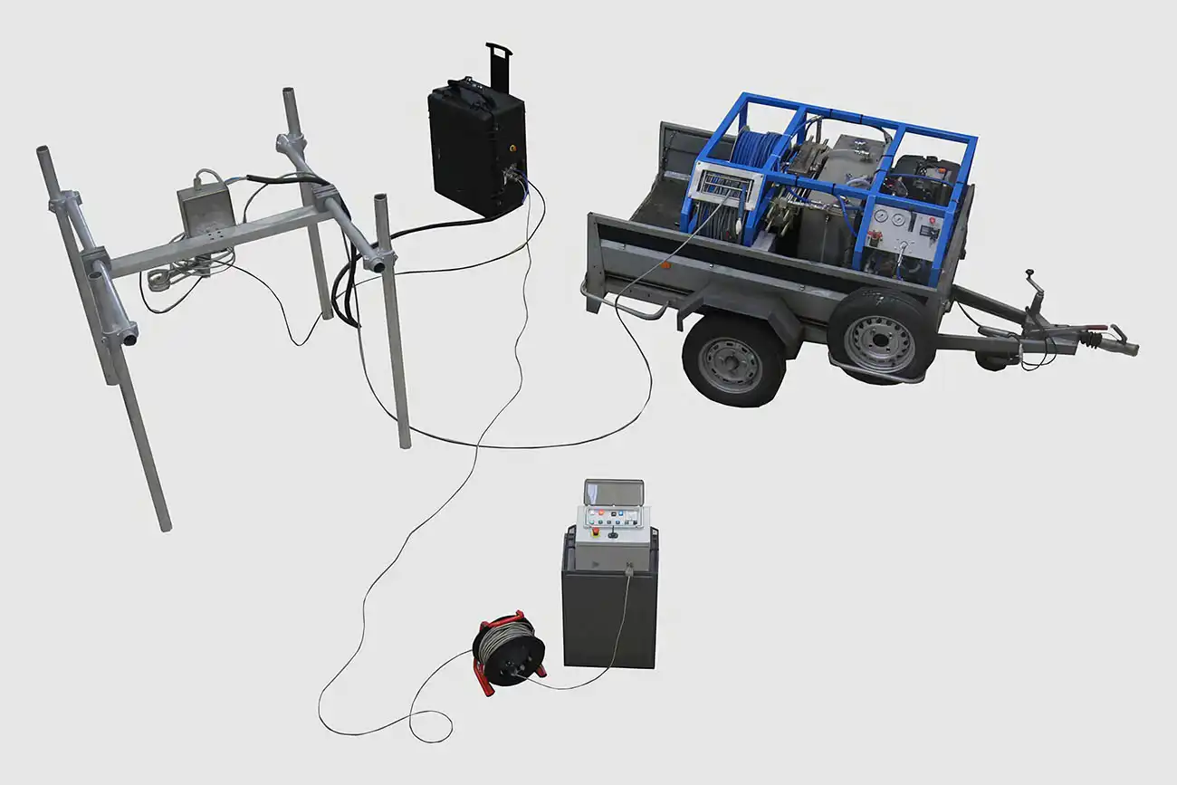 Machine neutralizing explosive devices